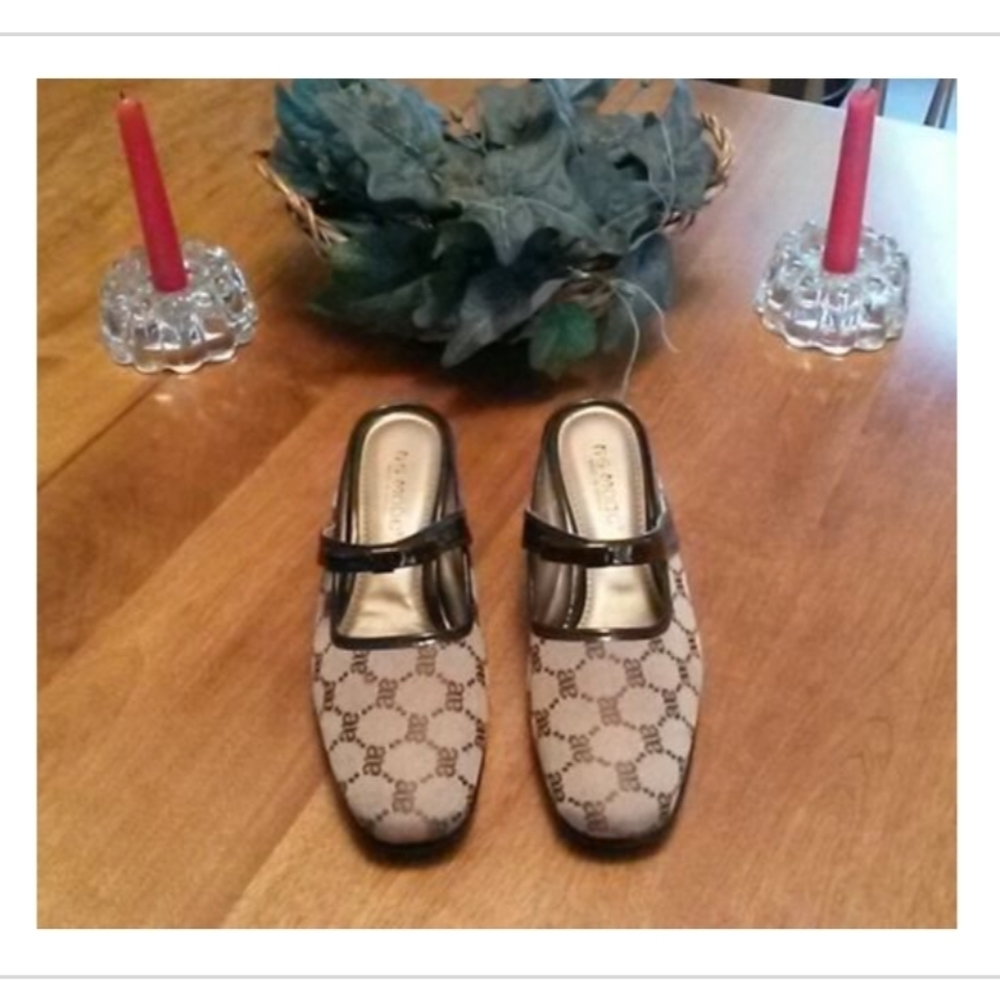 NEW MULE SHOES SIZE 8 - Picture 3 of 7